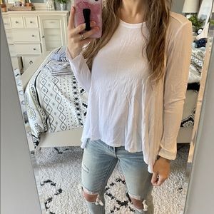 Long sleeve white tee